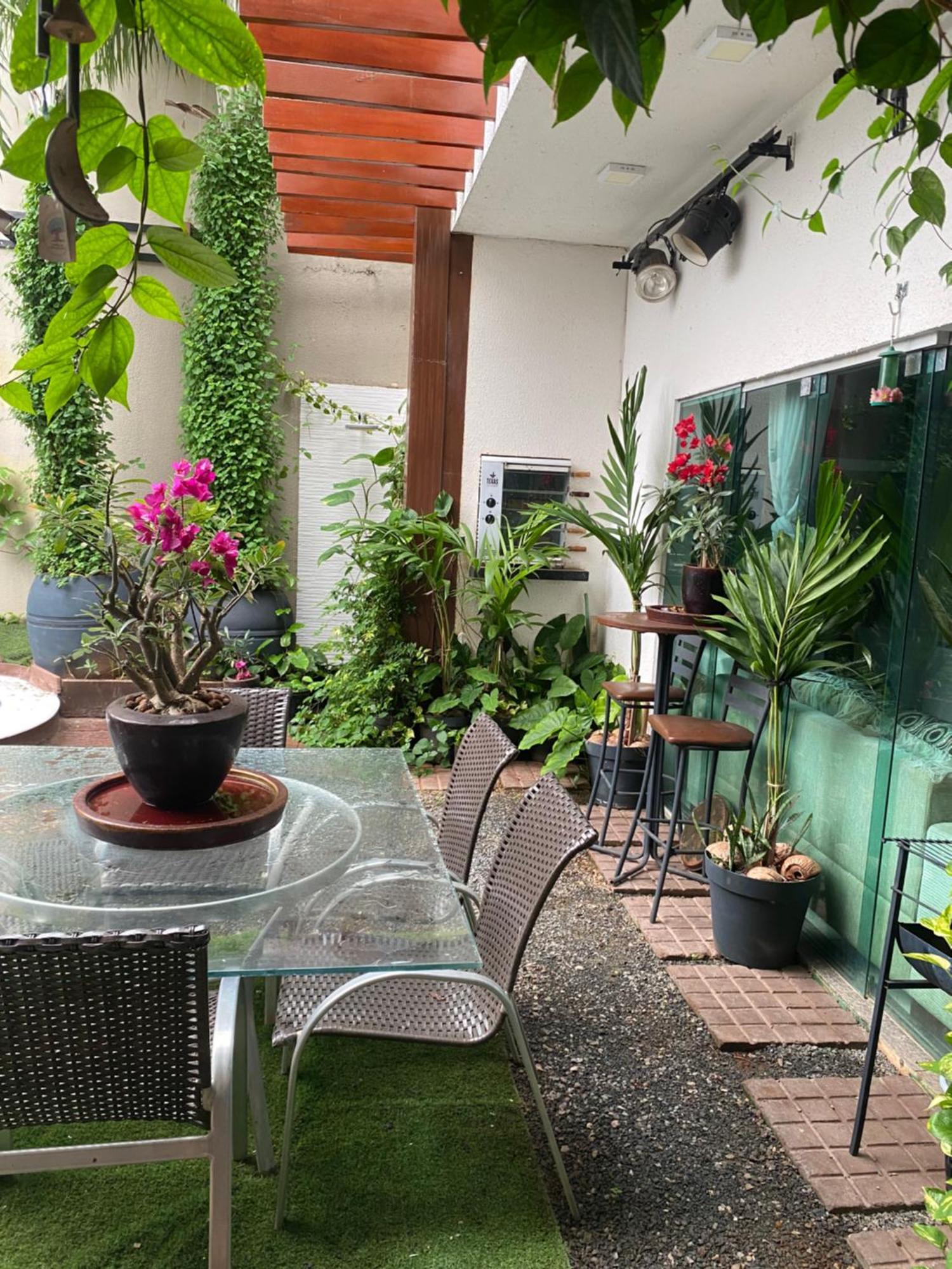 Flat Mobiliados Com Area De Lazer Picina