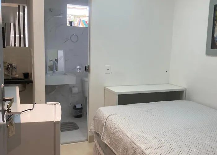 Suites Flat Mobiliados Com Area De Lazer Picina
