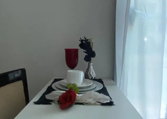 Suites Flat Mobiliados Com Area De Lazer Picina
